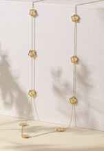 Load image into Gallery viewer, Daisy Flower Collection Gold Color