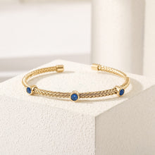 Load image into Gallery viewer, Strand Wire Open Bracelet