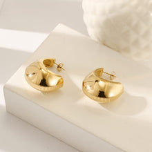Load image into Gallery viewer, Machined Drop Earring