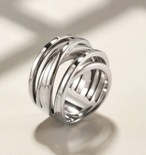Load image into Gallery viewer, Crossed-Strap Ring