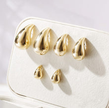Load image into Gallery viewer, Water Drop Earrings