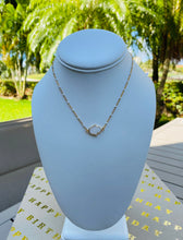 Load image into Gallery viewer, Stainless Steel Nacre Connector Necklace