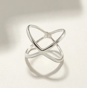 Crisscross Ring