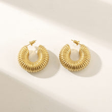 Load image into Gallery viewer, Ribbed Chunky Earrings
